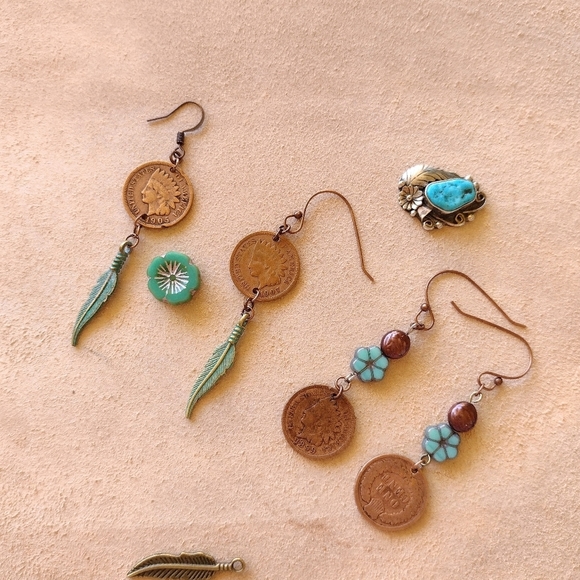 Sale ANTIQUE Handmade Turquoise Flower Indian Head Penny French Hook Earrings - Picture 6 of 11